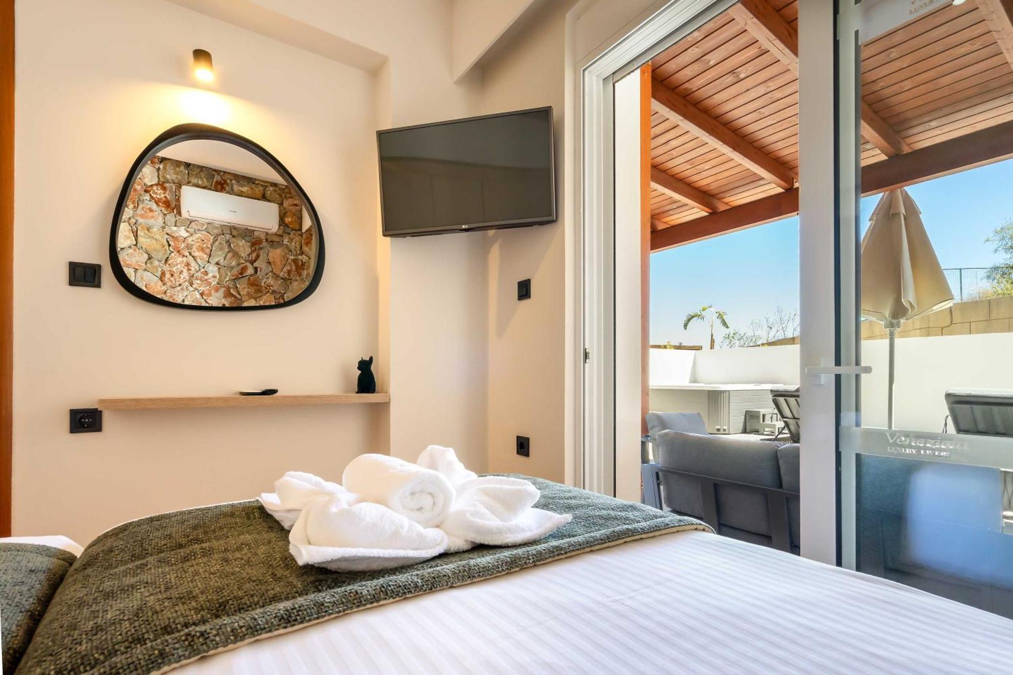 Venezia Luxury Living Villas, Faliraki Esterno foto