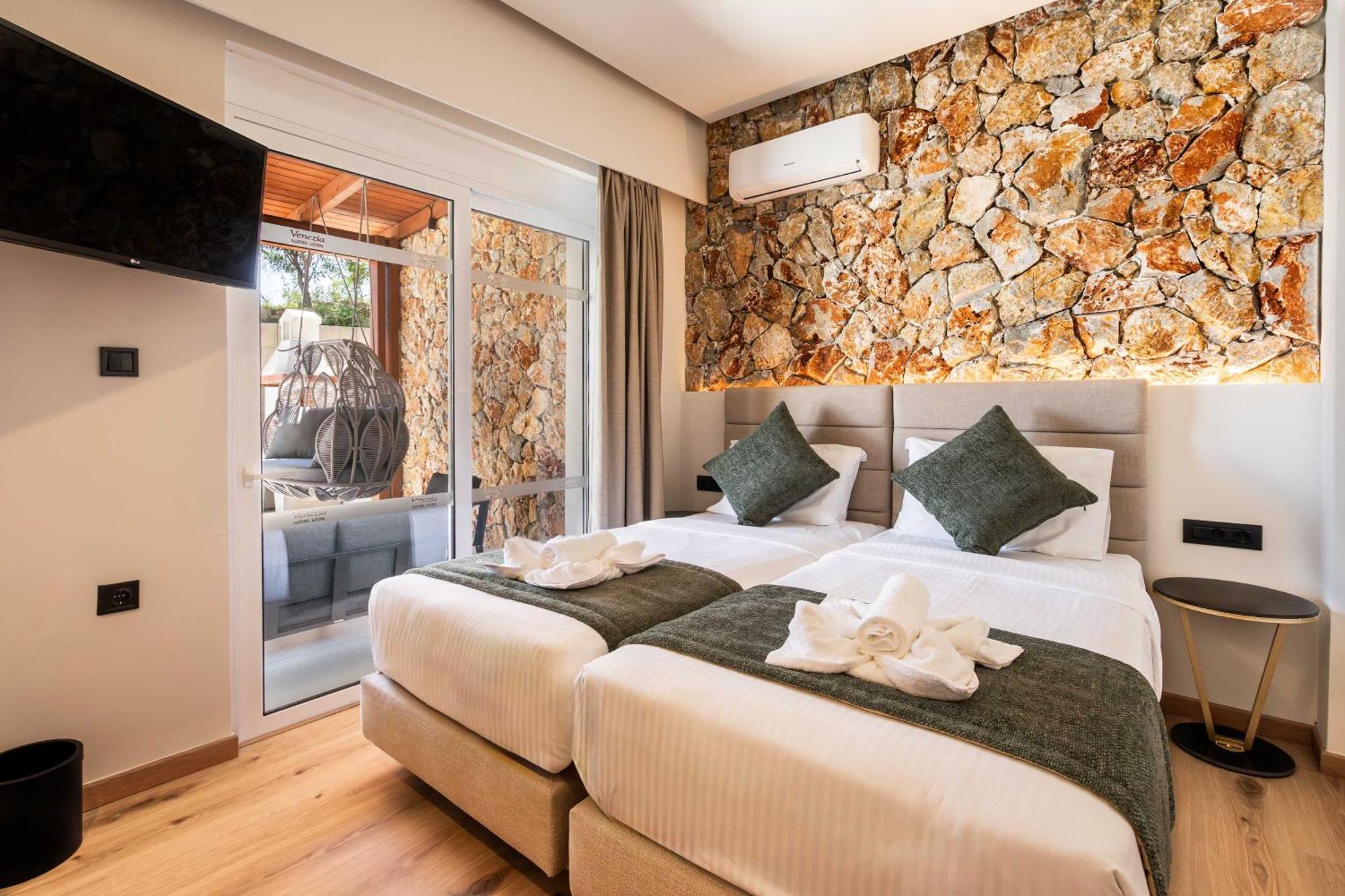Venezia Luxury Living Villas, Faliraki Esterno foto